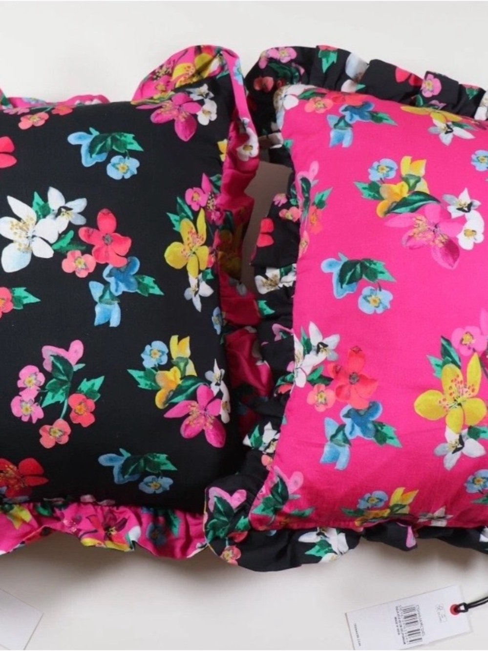 TED BAKER HULA DELPHINIUM FLORAL RUFFLE COTTON PILLOWS X 2 - 20x20 - Picture 2 of 3
